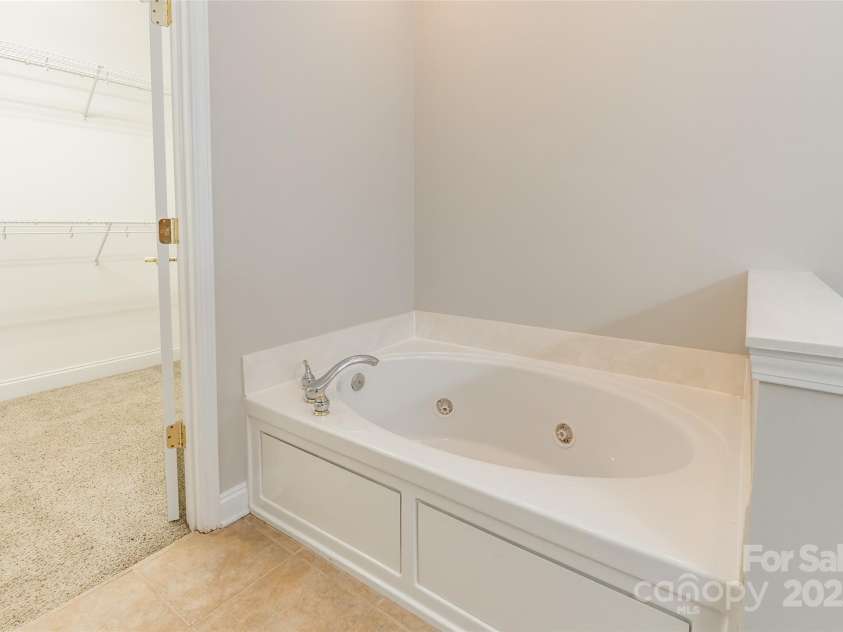 132 Homeplace Lane, Statesville, NC 28625.  MLS# CAR4261459, YatesRealty ID 16669. 