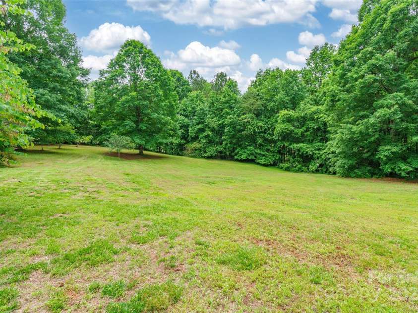 132 Homeplace Lane, Statesville, NC 28625.  MLS# CAR4261459, YatesRealty ID 16669. 