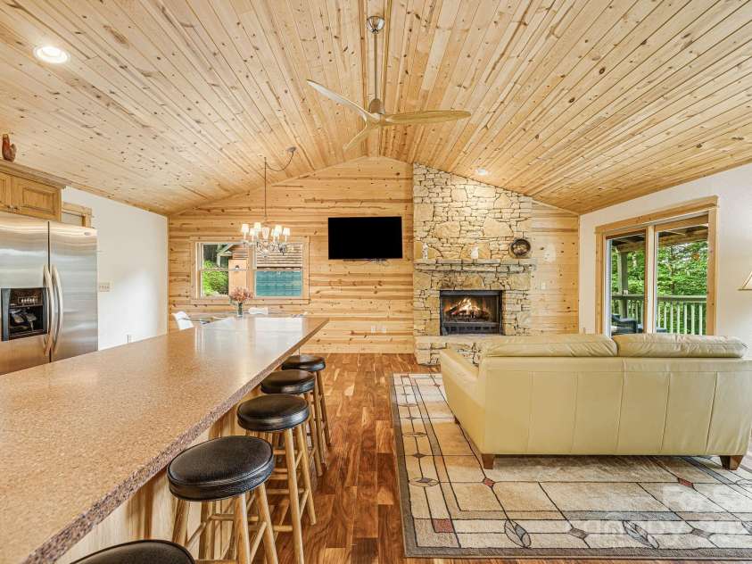 73 Oak Ridge Court, Mars Hill, NC 28754.  MLS# CAR4166537, YatesRealty ID 1667. Open floor plan.