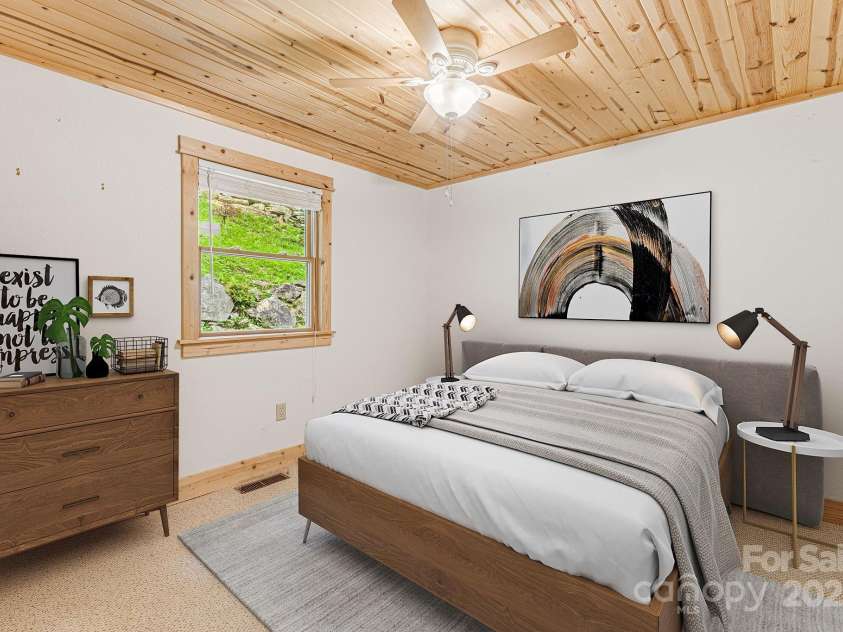 73 Oak Ridge Court, Mars Hill, NC 28754.  MLS# CAR4166537, YatesRealty ID 1667. Virtually staged