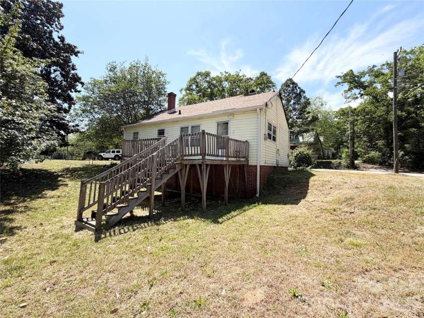 317 NC 742 Highway, Wadesboro, NC 28170.  MLS# CAR4370450, YatesRealty ID 16671. 