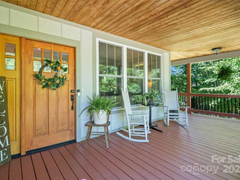 51 Cherry Ridge Lane, Weaverville, NC 28787.  MLS# CAR4261548, YatesRealty ID 16672. 