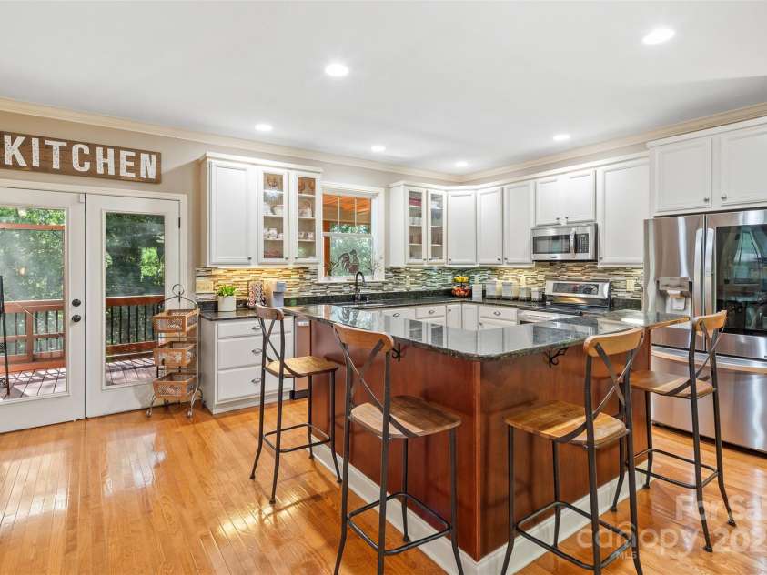 51 Cherry Ridge Lane, Weaverville, NC 28787.  MLS# CAR4261548, YatesRealty ID 16672. 