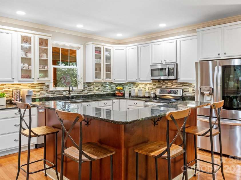 51 Cherry Ridge Lane, Weaverville, NC 28787.  MLS# CAR4261548, YatesRealty ID 16672. 