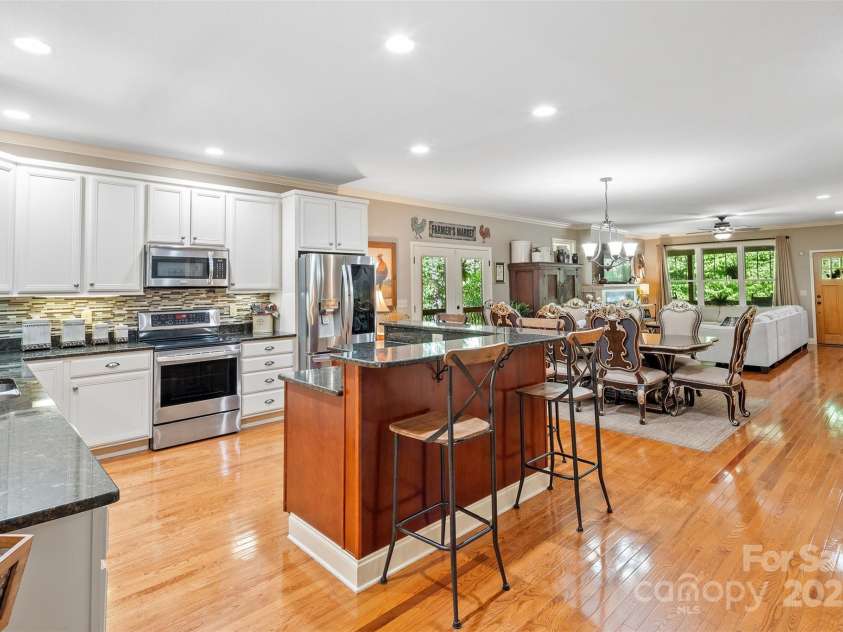 51 Cherry Ridge Lane, Weaverville, NC 28787.  MLS# CAR4261548, YatesRealty ID 16672. 