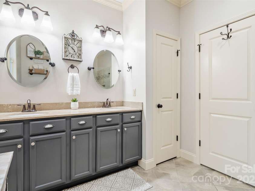51 Cherry Ridge Lane, Weaverville, NC 28787.  MLS# CAR4261548, YatesRealty ID 16672. 