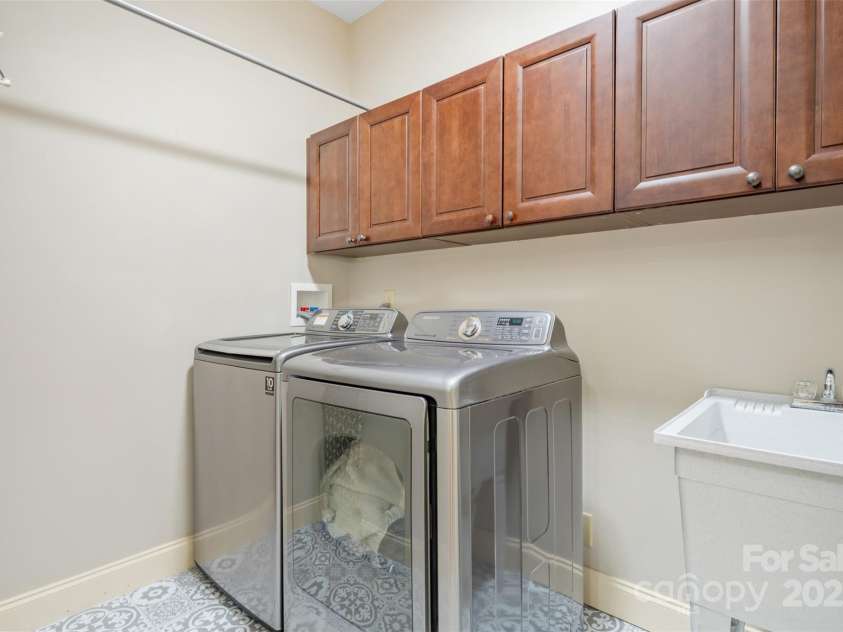 51 Cherry Ridge Lane, Weaverville, NC 28787.  MLS# CAR4261548, YatesRealty ID 16672. 