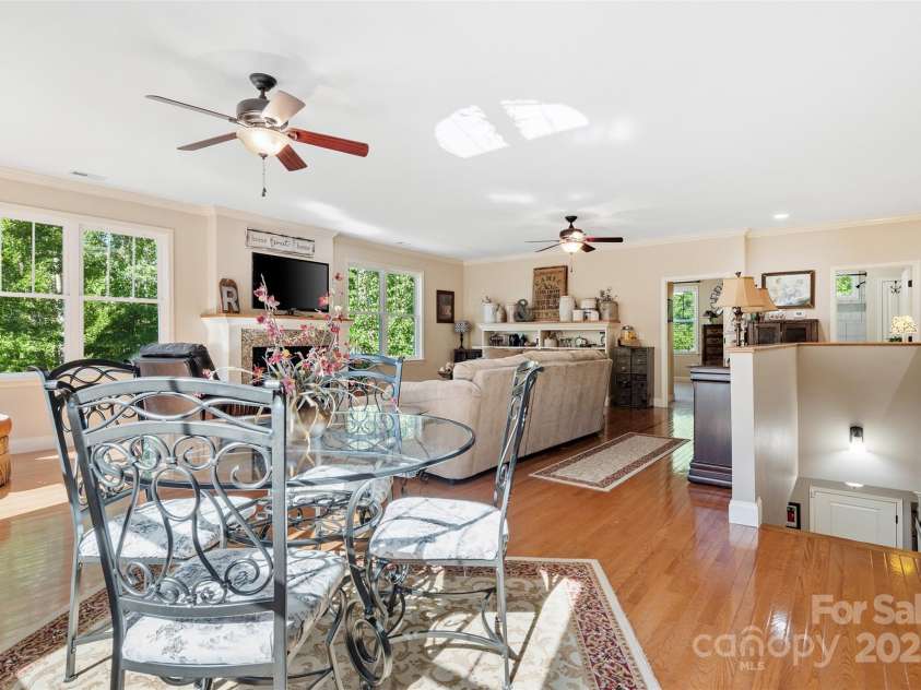 51 Cherry Ridge Lane, Weaverville, NC 28787.  MLS# CAR4261548, YatesRealty ID 16672. 