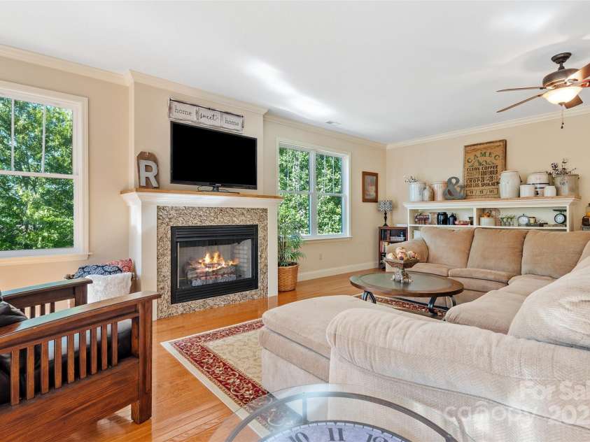 51 Cherry Ridge Lane, Weaverville, NC 28787.  MLS# CAR4261548, YatesRealty ID 16672. 
