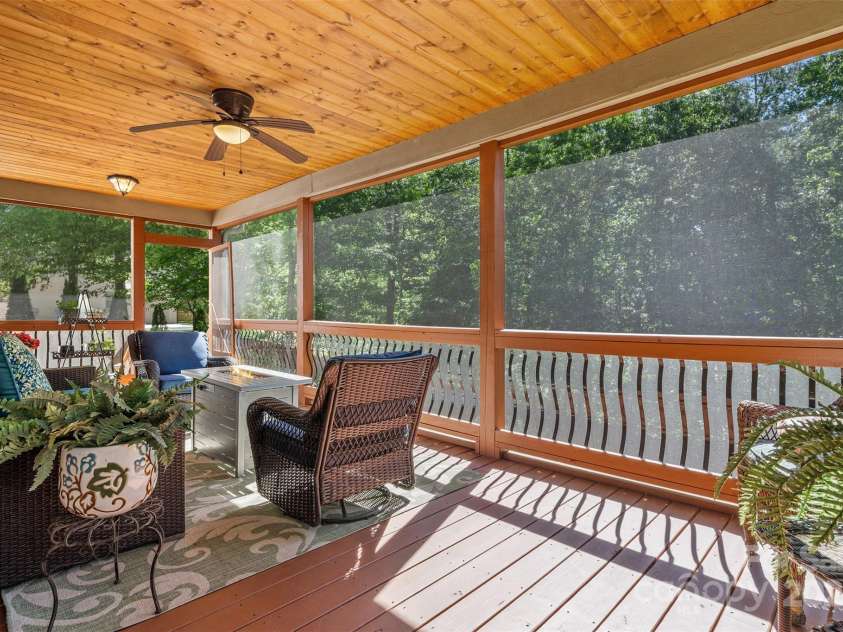 51 Cherry Ridge Lane, Weaverville, NC 28787.  MLS# CAR4261548, YatesRealty ID 16672. 