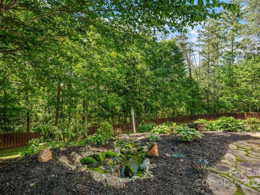 51 Cherry Ridge Lane, Weaverville, NC 28787.  MLS# CAR4261548, YatesRealty ID 16672. 