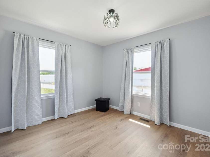 502 Kings Mountain Street, Clover, SC 29710.  MLS# CAR4254881, YatesRealty ID 16674. 