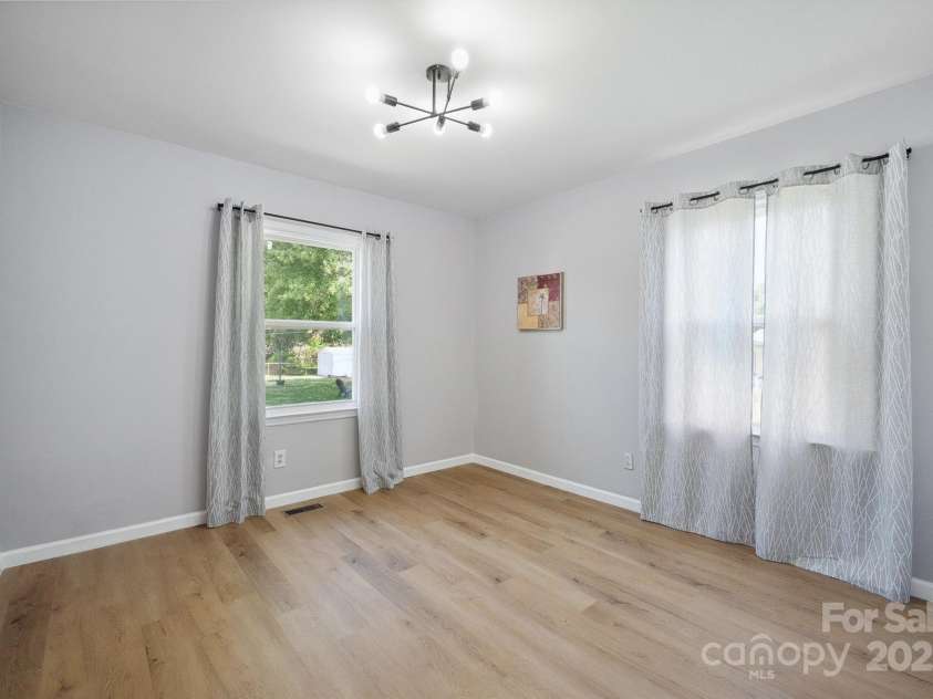 502 Kings Mountain Street, Clover, SC 29710.  MLS# CAR4254881, YatesRealty ID 16674. 