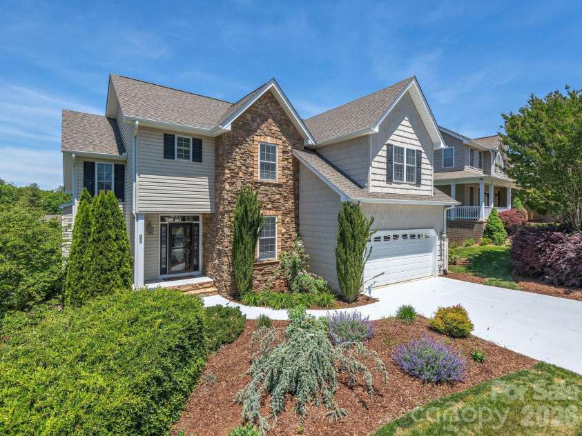 95 Driftstone Circle, Arden, NC 28704.  MLS# CAR4304837, YatesRealty ID 16674. DREAM SOUTH ASHEVILLE HOME