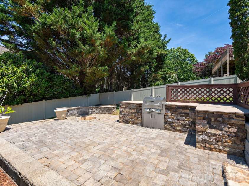 95 Driftstone Circle, Arden, NC 28704.  MLS# CAR4304837, YatesRealty ID 16674. OUTDOOR KITCHEN AREA FOR GRILLING