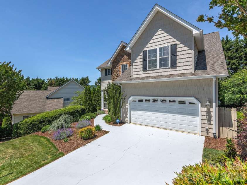 95 Driftstone Circle, Arden, NC 28704.  MLS# CAR4304837, YatesRealty ID 16674. STUNNING CURB APPEAL!