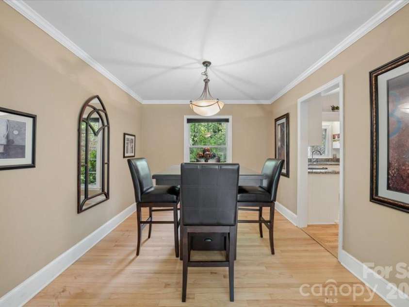 6701 Ronda Avenue, Charlotte, NC 28211.  MLS# CAR4375071, YatesRealty ID 16675. 