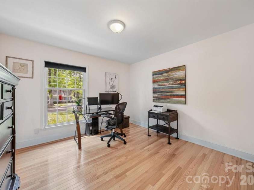 6701 Ronda Avenue, Charlotte, NC 28211.  MLS# CAR4375071, YatesRealty ID 16675. 