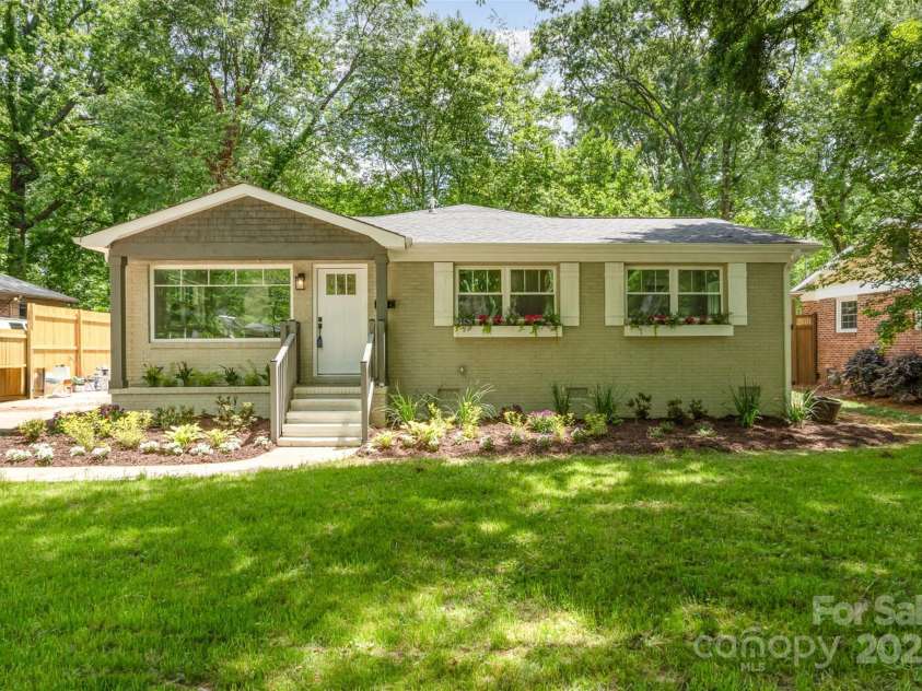 1208 Tarrington Avenue, Charlotte, NC 28205.  MLS# CAR4254274, YatesRealty ID 16676. 