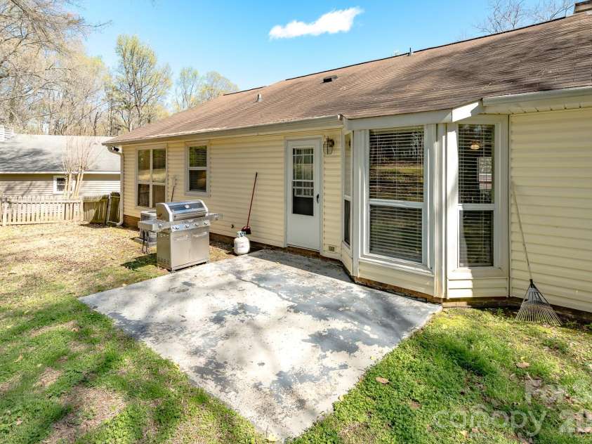 9208 Chislehurst Road, Mint Hill, NC 28227.  MLS# CAR4352582, YatesRealty ID 16676. 
