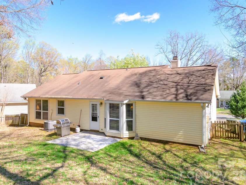 9208 Chislehurst Road, Mint Hill, NC 28227.  MLS# CAR4352582, YatesRealty ID 16676. 