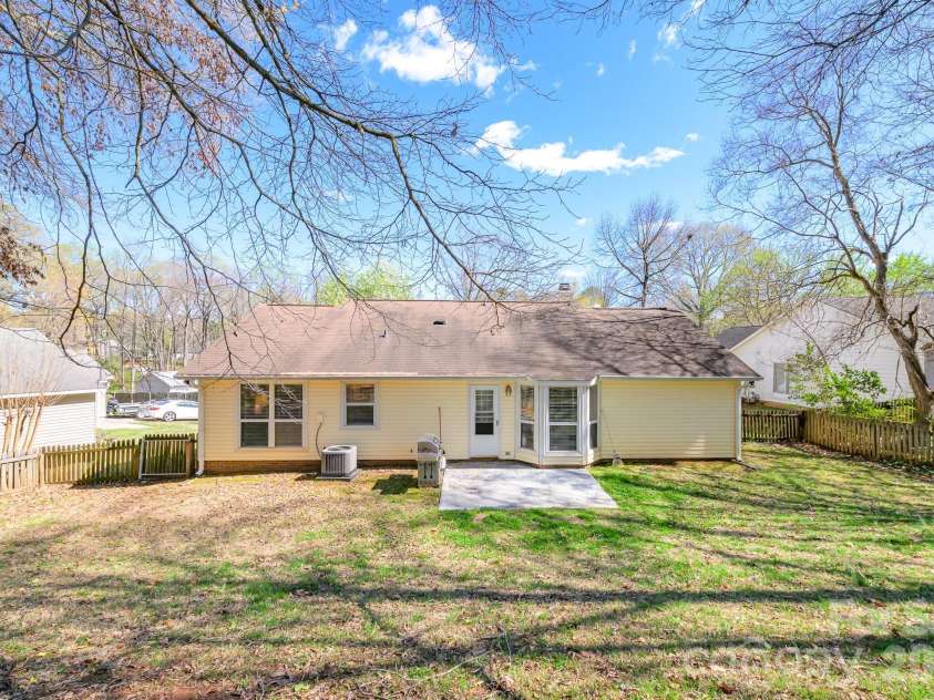 9208 Chislehurst Road, Mint Hill, NC 28227.  MLS# CAR4352582, YatesRealty ID 16676. 
