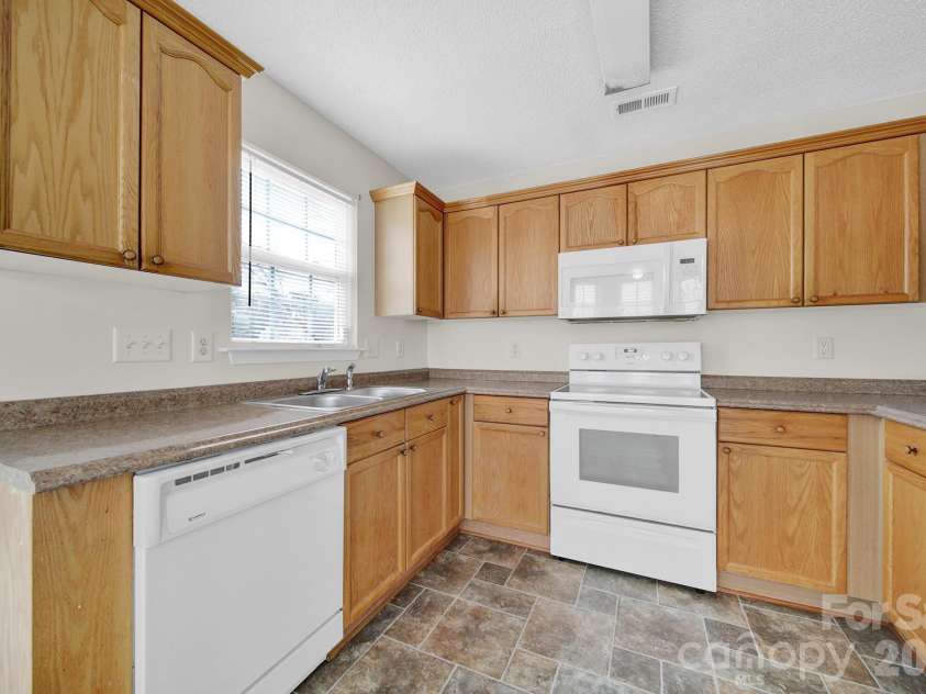 1236 Autumn Breeze Court, Rock Hill, SC 29732.  MLS# CAR4351017, YatesRealty ID 16677. 