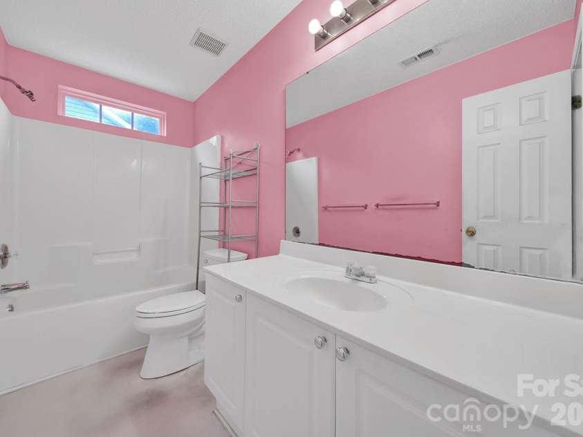 1236 Autumn Breeze Court, Rock Hill, SC 29732.  MLS# CAR4351017, YatesRealty ID 16677. 