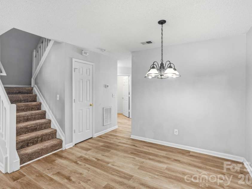 10142 Forest Landing Drive, Charlotte, NC 28213.  MLS# CAR4367589, YatesRealty ID 16678. 