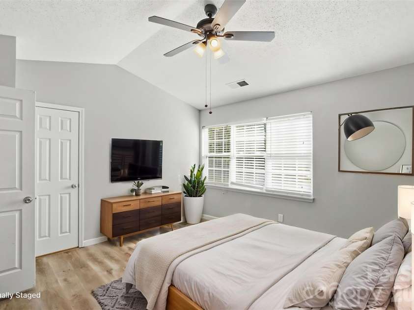 10142 Forest Landing Drive, Charlotte, NC 28213.  MLS# CAR4367589, YatesRealty ID 16678. Virtually Staged 