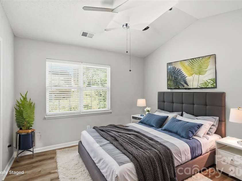 10142 Forest Landing Drive, Charlotte, NC 28213.  MLS# CAR4367589, YatesRealty ID 16678. Virtually Staged 