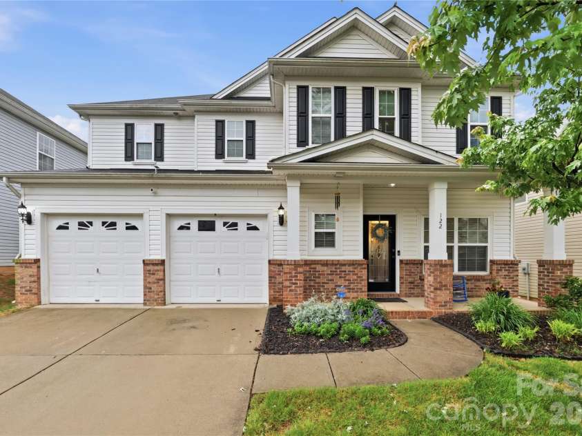 122 Colville Road, Mooresville, NC 28117.  MLS# CAR4366748, YatesRealty ID 16679. 