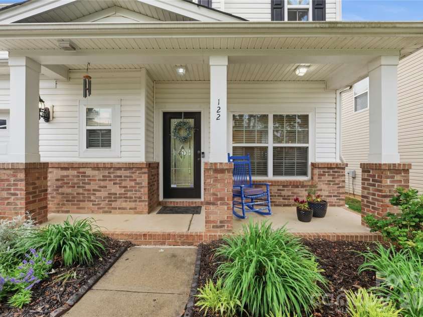 122 Colville Road, Mooresville, NC 28117.  MLS# CAR4366748, YatesRealty ID 16679. 