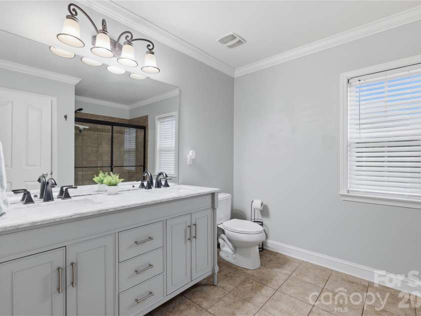 122 Colville Road, Mooresville, NC 28117.  MLS# CAR4366748, YatesRealty ID 16679. 
