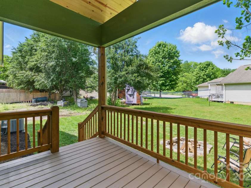 192 Plato Place, Etowah, NC 28729.  MLS# CAR4263231, YatesRealty ID 16679. 