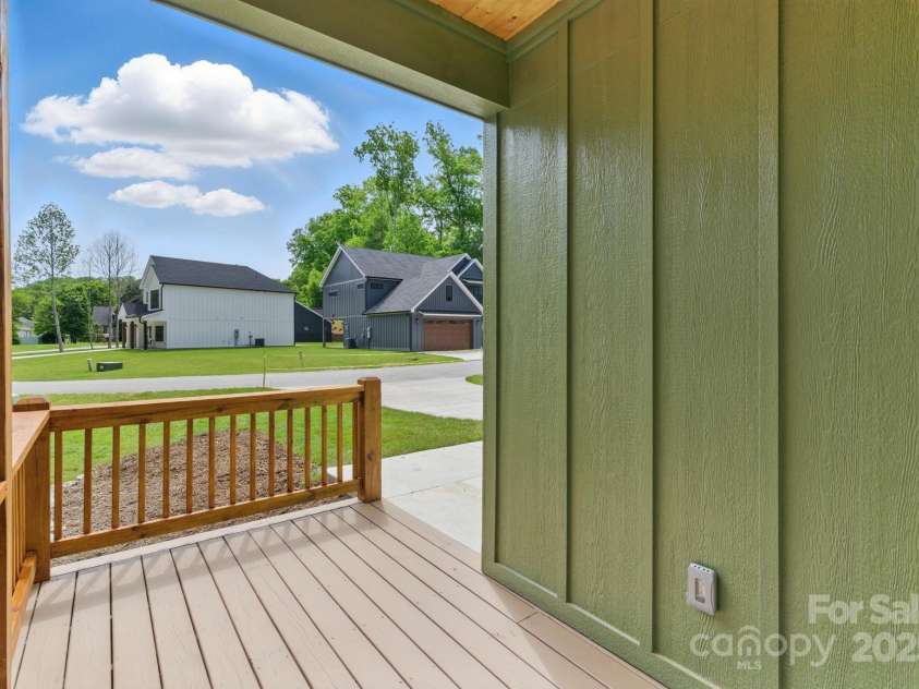 192 Plato Place, Etowah, NC 28729.  MLS# CAR4263231, YatesRealty ID 16679. 