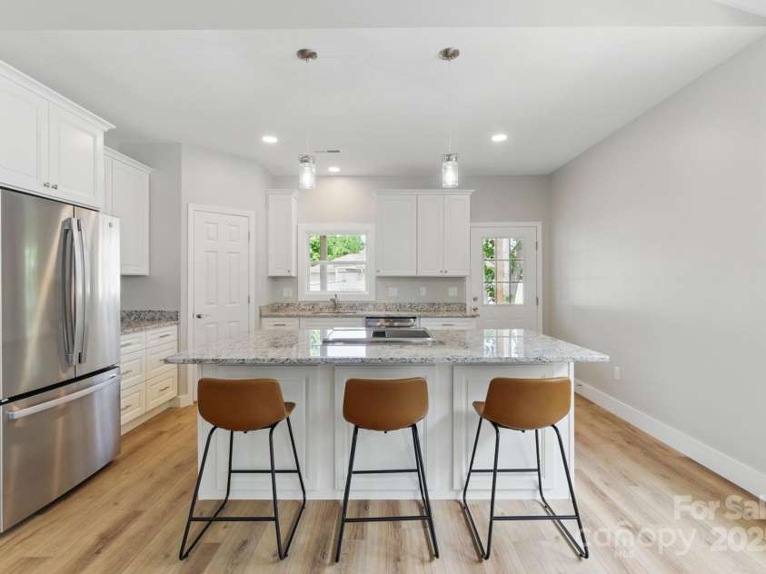 192 Plato Place, Etowah, NC 28729.  MLS# CAR4263231, YatesRealty ID 16679. 