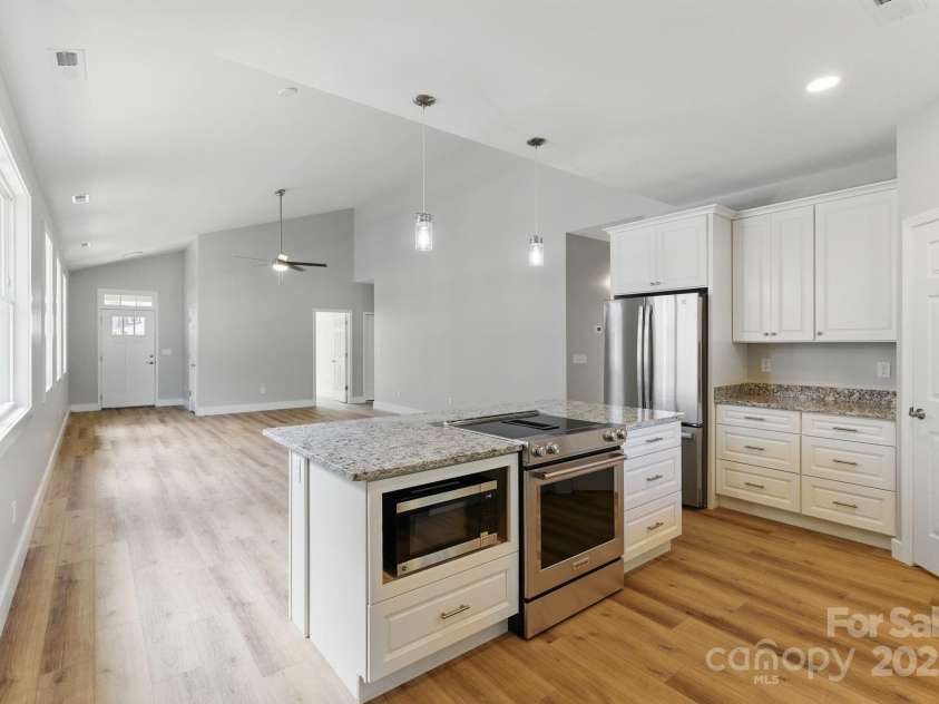 192 Plato Place, Etowah, NC 28729.  MLS# CAR4263231, YatesRealty ID 16679. 
