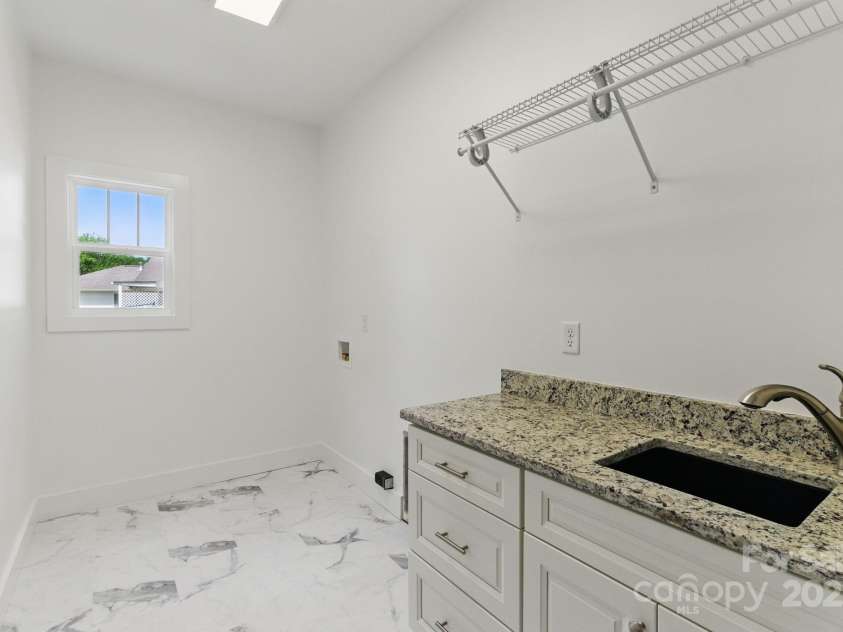 192 Plato Place, Etowah, NC 28729.  MLS# CAR4263231, YatesRealty ID 16679. 