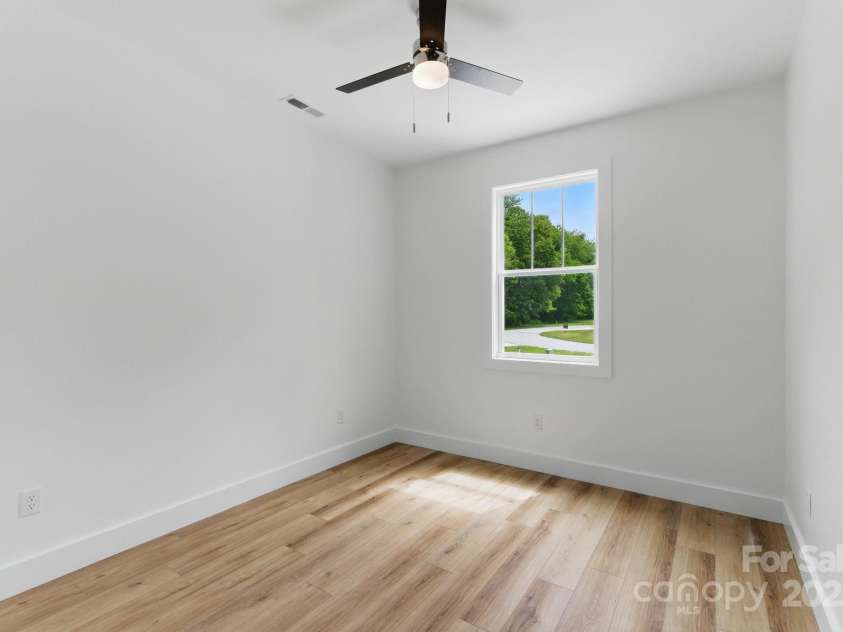 192 Plato Place, Etowah, NC 28729.  MLS# CAR4263231, YatesRealty ID 16679. 