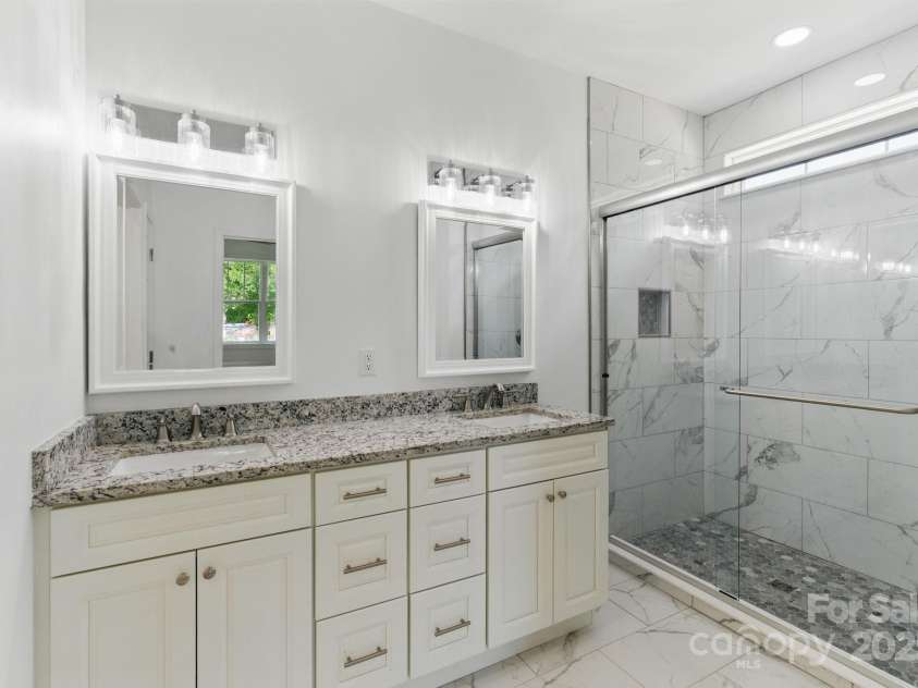 192 Plato Place, Etowah, NC 28729.  MLS# CAR4263231, YatesRealty ID 16679. 