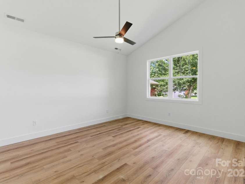 192 Plato Place, Etowah, NC 28729.  MLS# CAR4263231, YatesRealty ID 16679. 