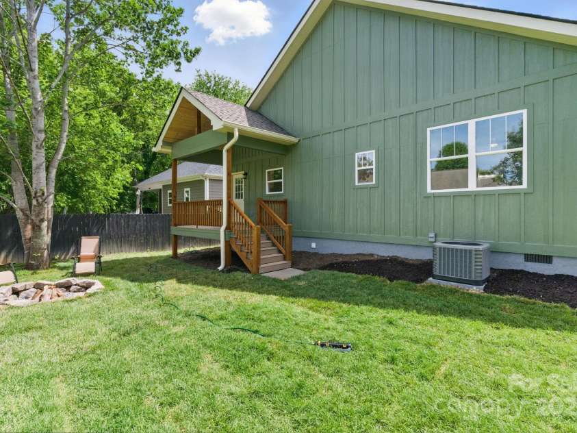 192 Plato Place, Etowah, NC 28729.  MLS# CAR4263231, YatesRealty ID 16679. 