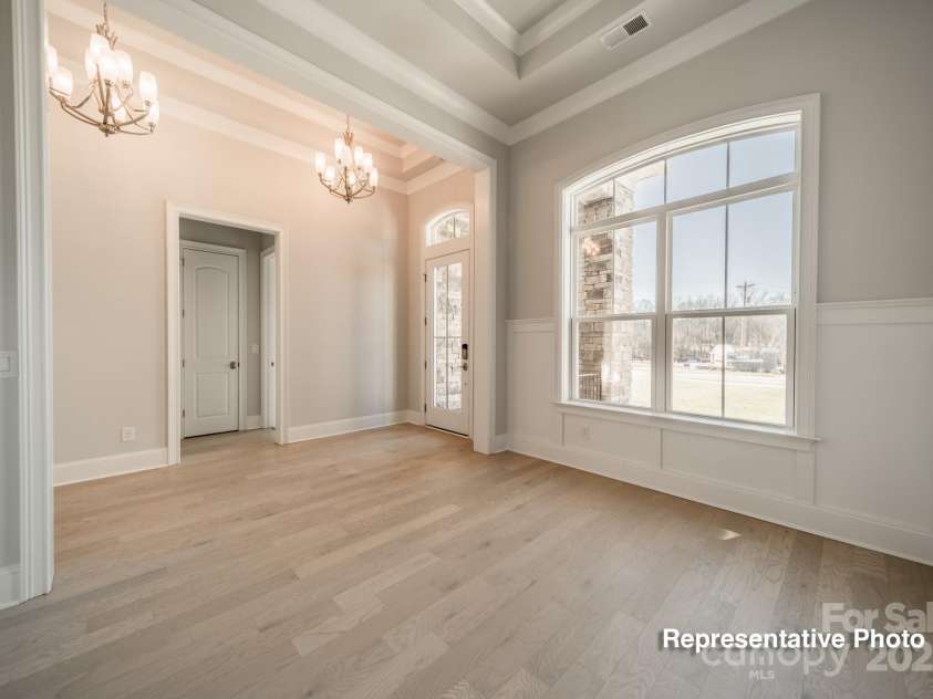 402 Turtleback Ridge, Matthews, NC 28104.  MLS# CAR4302443, YatesRealty ID 1668. 