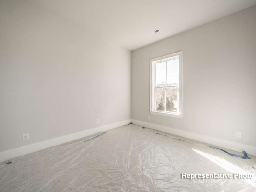 402 Turtleback Ridge, Matthews, NC 28104.  MLS# CAR4302443, YatesRealty ID 1668. 