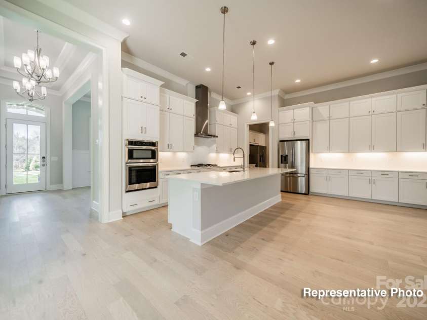 402 Turtleback Ridge, Matthews, NC 28104.  MLS# CAR4302443, YatesRealty ID 1668. 