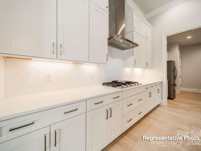 402 Turtleback Ridge, Matthews, NC 28104.  MLS# CAR4302443, YatesRealty ID 1668. 