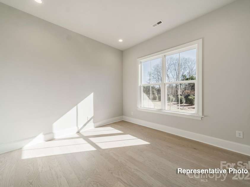 402 Turtleback Ridge, Matthews, NC 28104.  MLS# CAR4302443, YatesRealty ID 1668. 