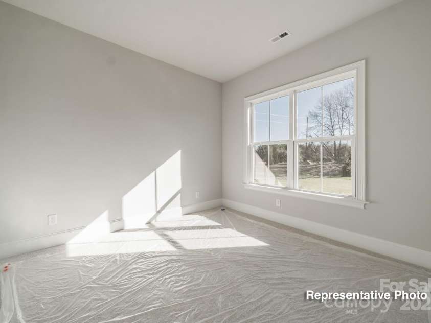 402 Turtleback Ridge, Matthews, NC 28104.  MLS# CAR4302443, YatesRealty ID 1668. 