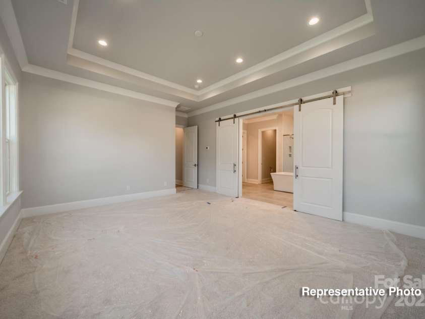 402 Turtleback Ridge, Matthews, NC 28104.  MLS# CAR4302443, YatesRealty ID 1668. 